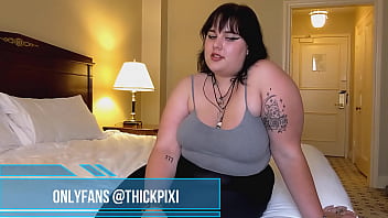 18 Y/o Thick AF Squirter Tries Out For Porn